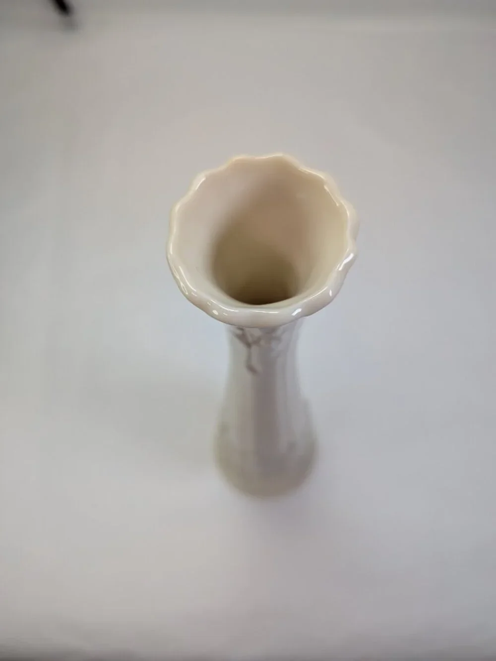 Lenox VTG 10.75” Ivory Tree of Life Scalloped Ribbed Porcelain Fine Bud Vase